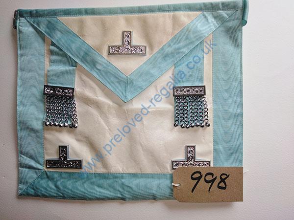 Grab this Bargain for ONLY £10‼️ Craft Masters/Past Masters Apron ❖❖FREE POSTAGE AND PACKAGING❖❖