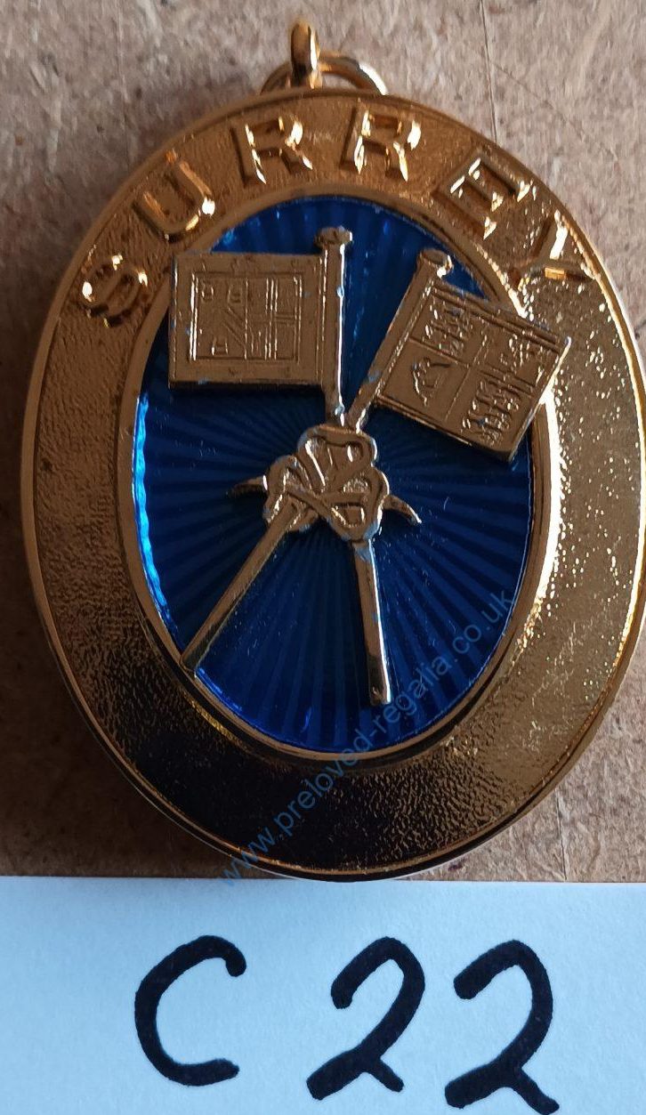 ONLY £8 for the wonderful Surrey Past Provincial Grand Standard Bearer Collar Jewel - FREE DELIVERY!!