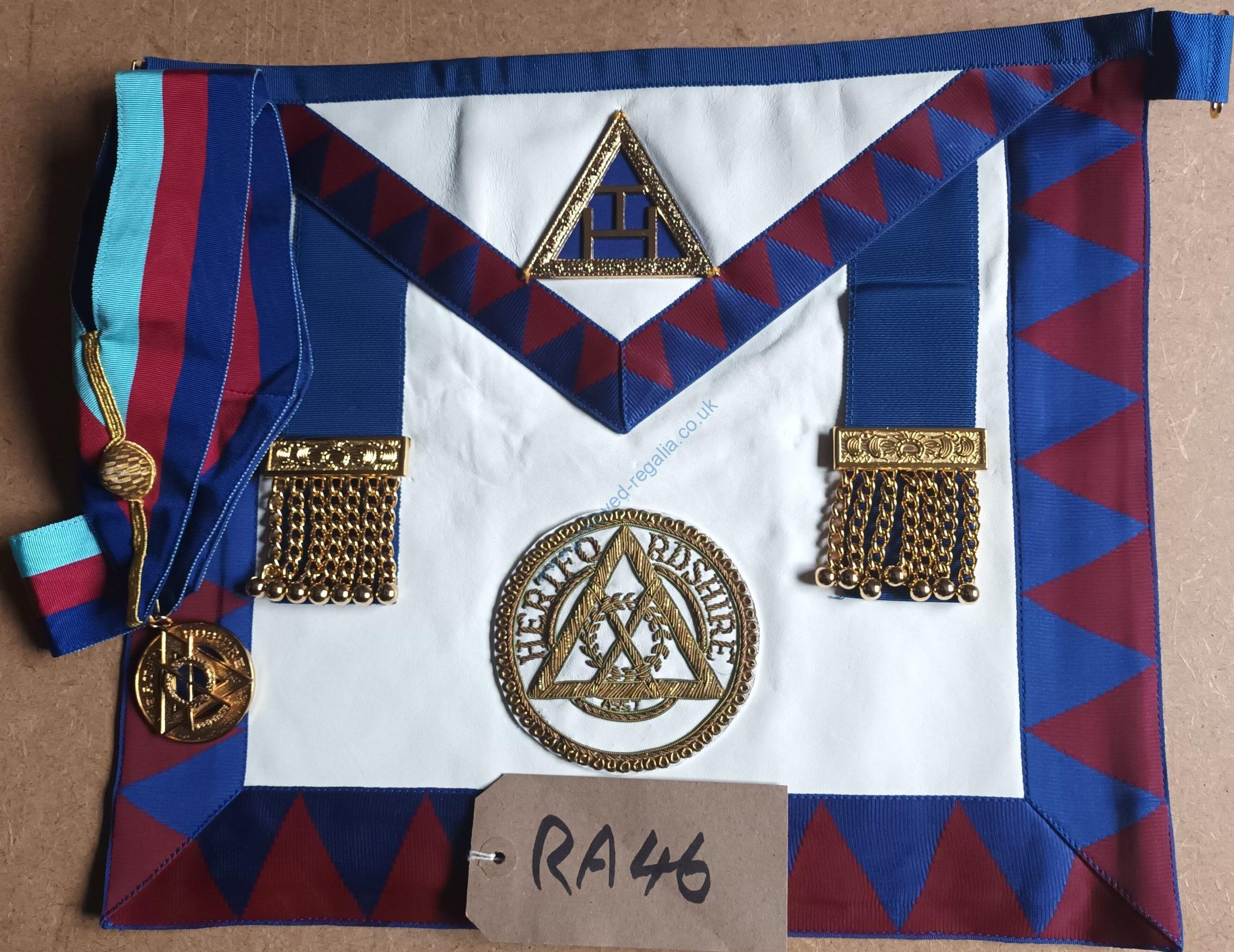 RA Hertfordshire Past Prov Grand Asst DC Apron, Collarette & Jewel