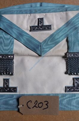 Craft Master’s Apron with leather backing and pocket ❖❖FREE POSTAGE AND PACKAGING❖❖