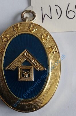 London Grand Rank Collar Jewel