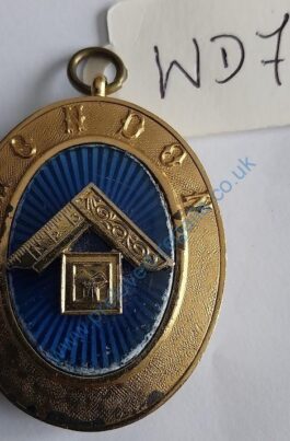 London Grand Rank Collar Jewel