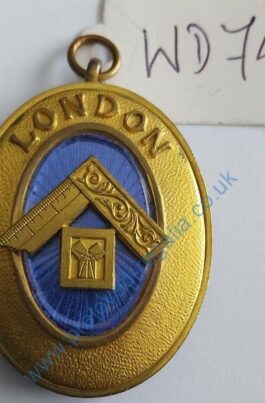 London Grand Rank Collar Jewel