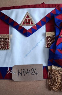 RA 🔺Principals Apron & Sash ❤️
